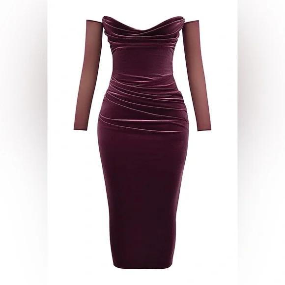 House of CB Leora
Mulberry Strapless Midi Dress - Picture 3 of 6